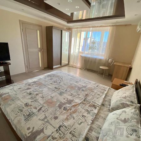 Apartment On Khreshchatyk 200 Center Черкассы Экстерьер фото
